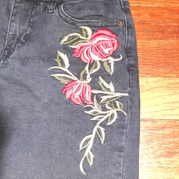 Vanilla Star embroidered black jeans - Picture 7 of 7